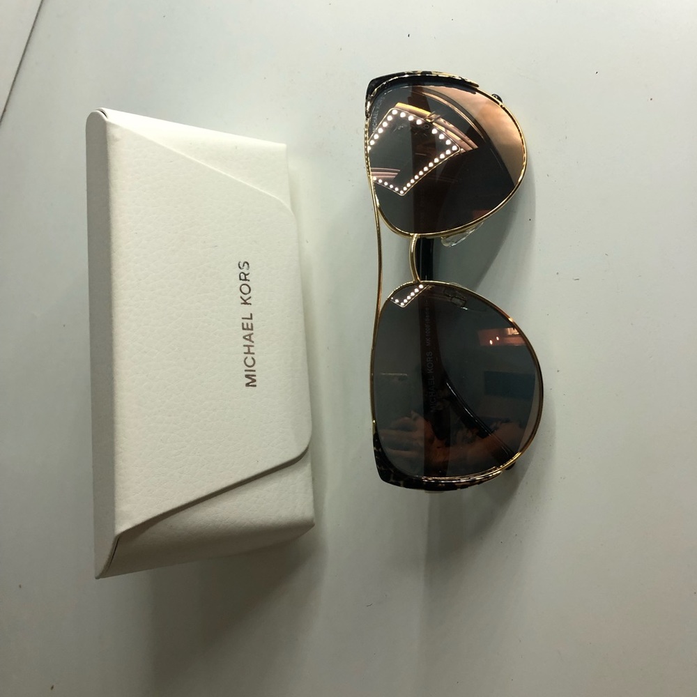 New Michael Kors Mirrored Sunglasses! - Picture 5 of 5